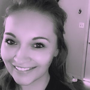 Meet your Posher, April